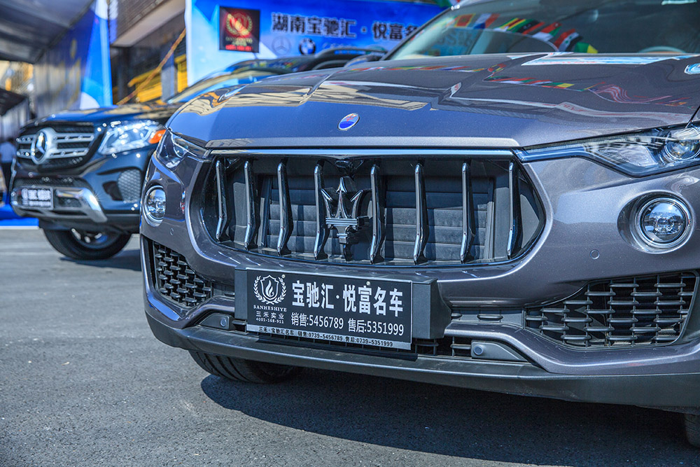 【車(chē)展第一天】遇到那個(gè)TA，放棄蘋(píng)果8......