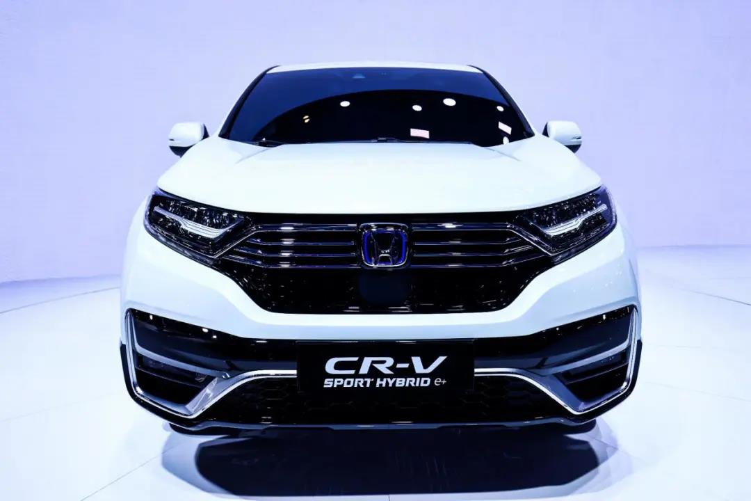 媒體視角 | CR-V代表了“傳統(tǒng)”，CR-V 銳·混動(dòng)e+承載了未來